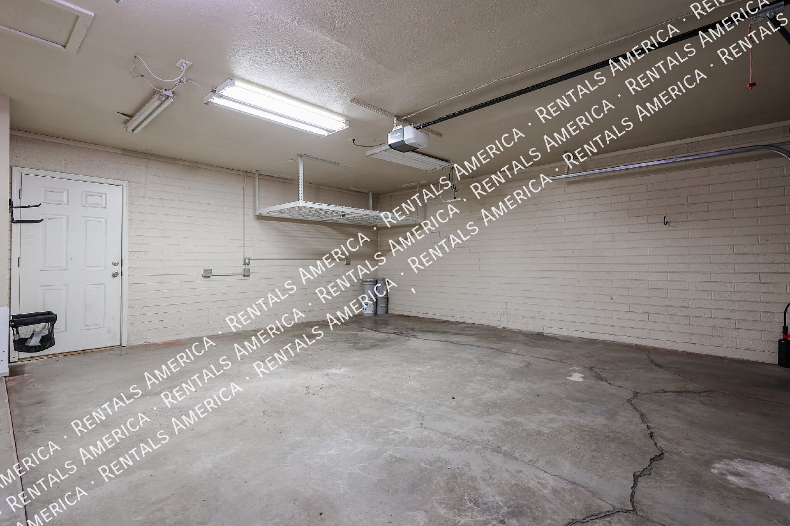NO HOA,  4/2 bath Home in Tempe property image