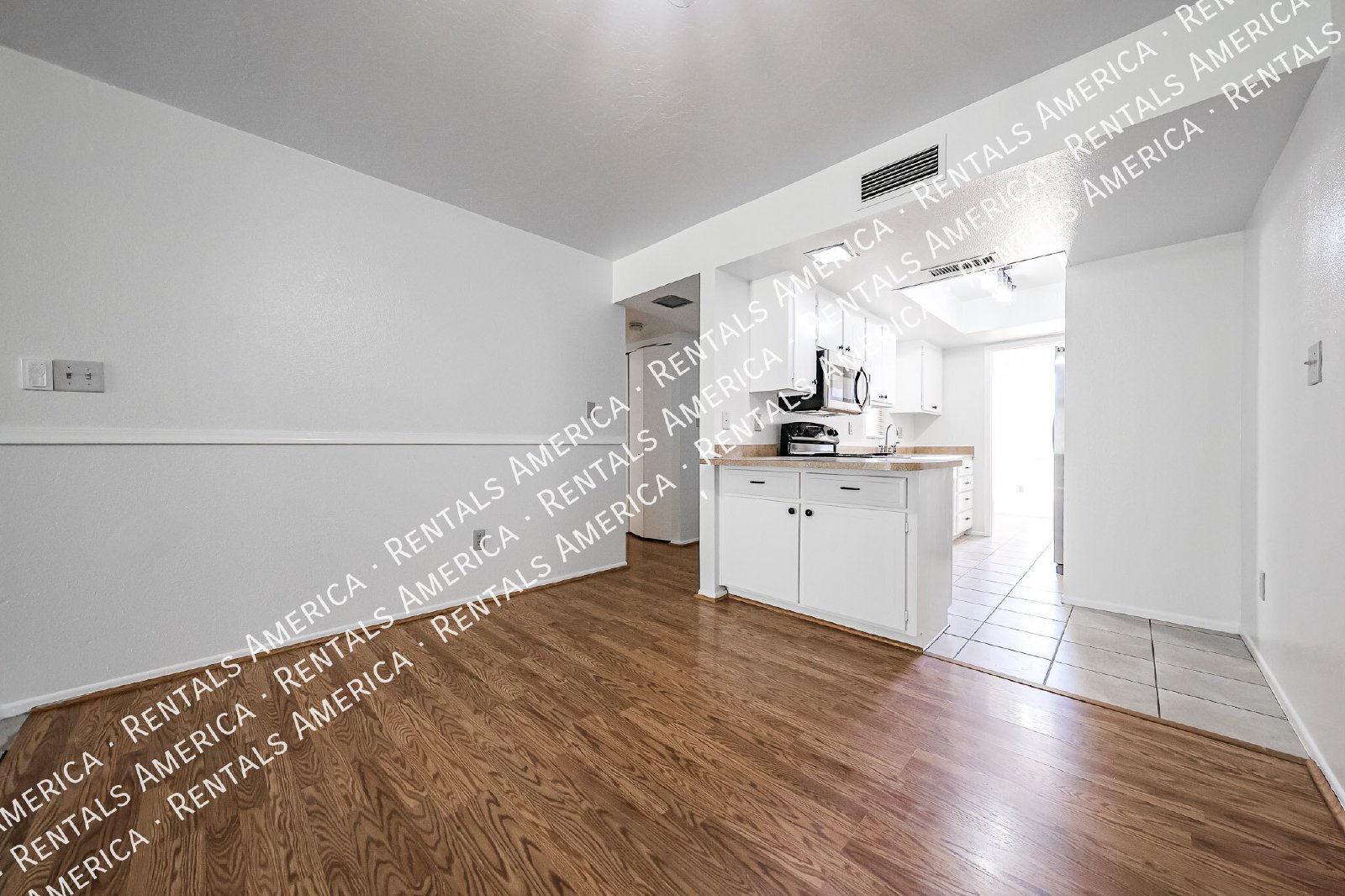 *Get 2 weeks free rent with a signed 12 month lease!* property image