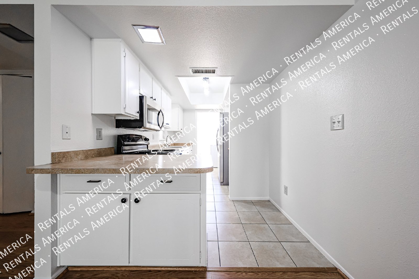 *Get 2 weeks free rent with a signed 12 month lease!* property image