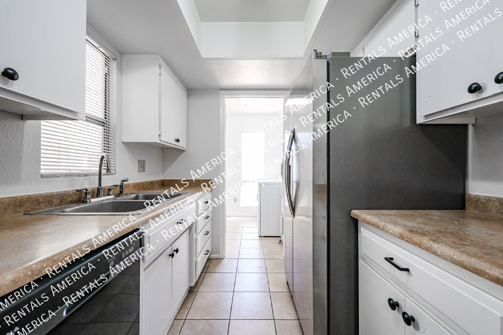 *Get 2 weeks free rent with a signed 12 month lease!* property image