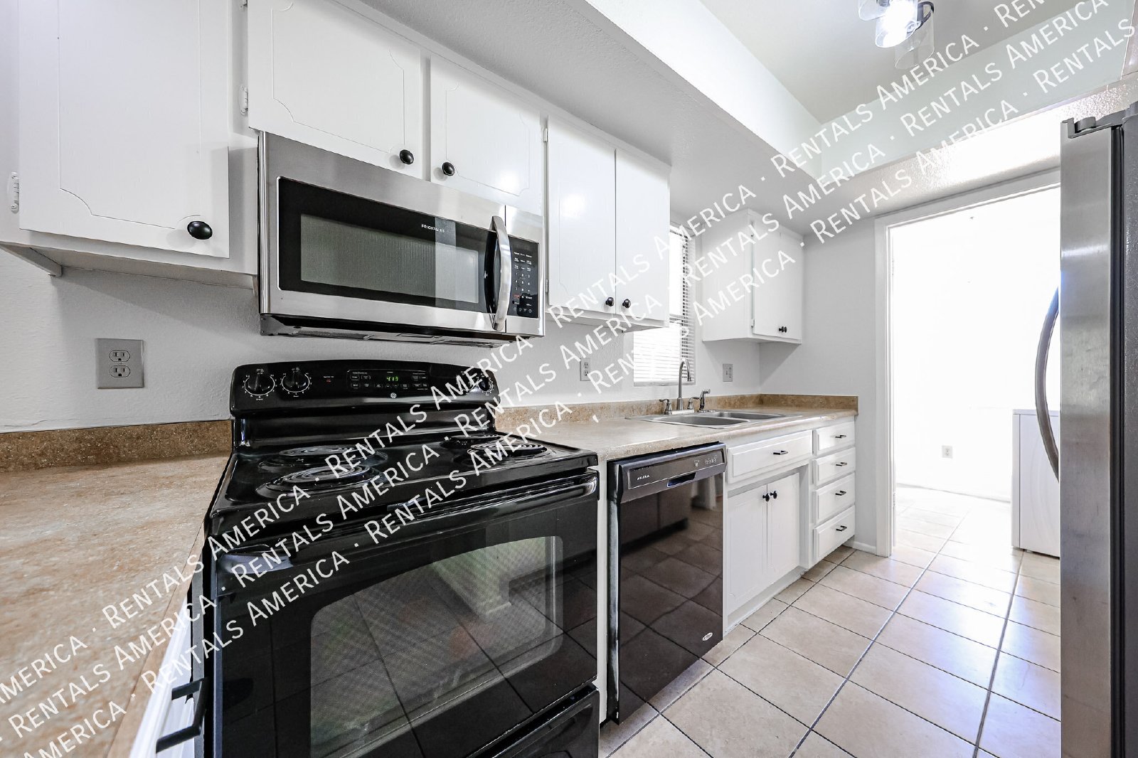 *Get 2 weeks free rent with a signed 12 month lease!* property image