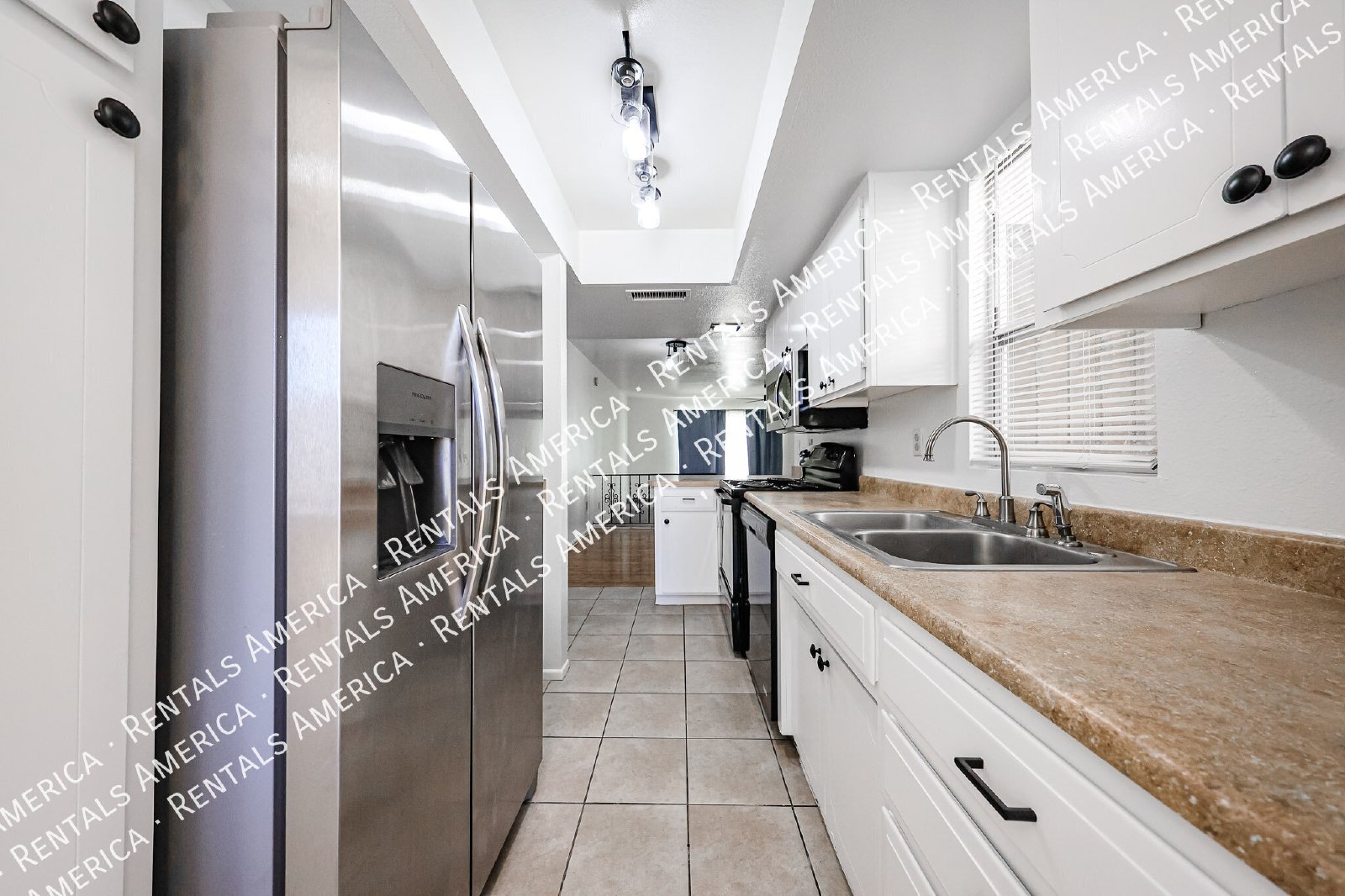 *Get 2 weeks free rent with a signed 12 month lease!* property image