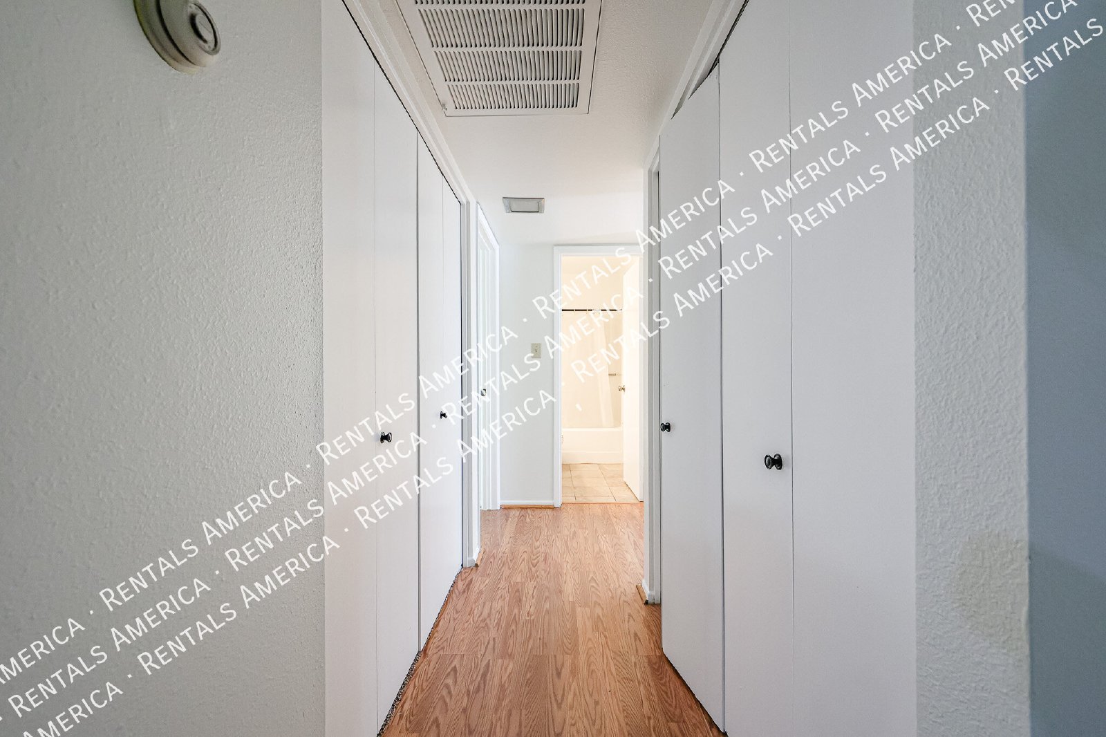 *Get 2 weeks free rent with a signed 12 month lease!* property image