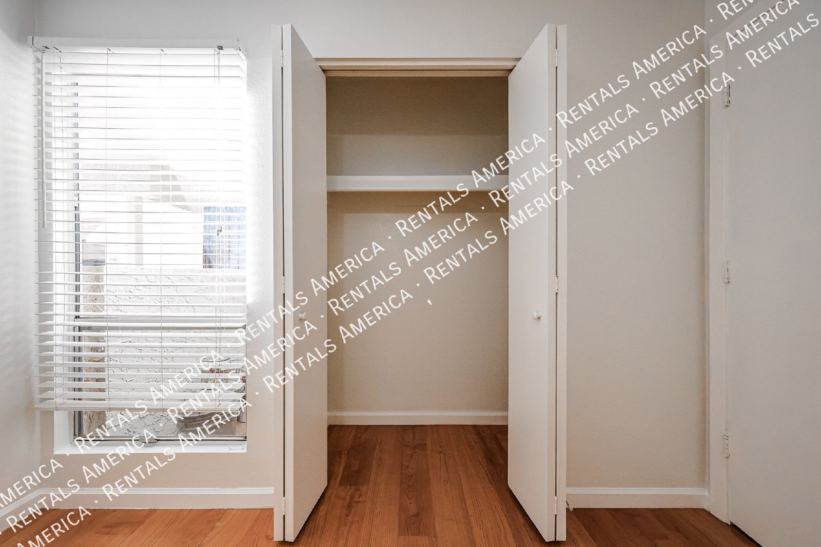 *Get 2 weeks free rent with a signed 12 month lease!* property image