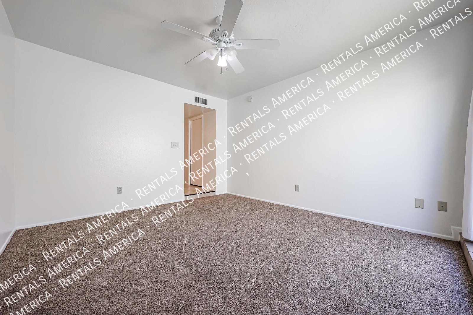*Get 2 weeks free rent with a signed 12 month lease!* property image