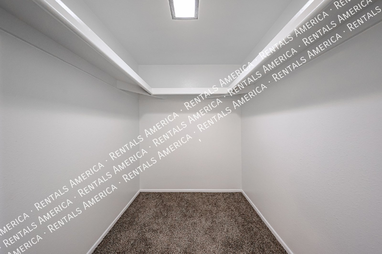 *Get 2 weeks free rent with a signed 12 month lease!* property image