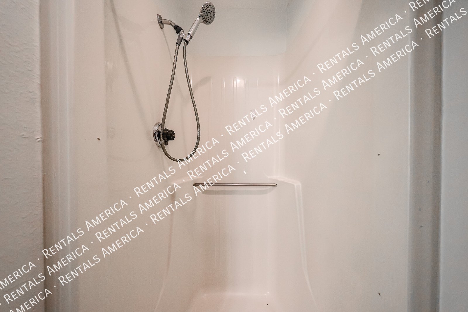 *Get 2 weeks free rent with a signed 12 month lease!* property image