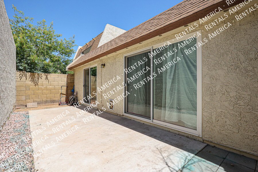 *Get 2 weeks free rent with a signed 12 month lease!* property image