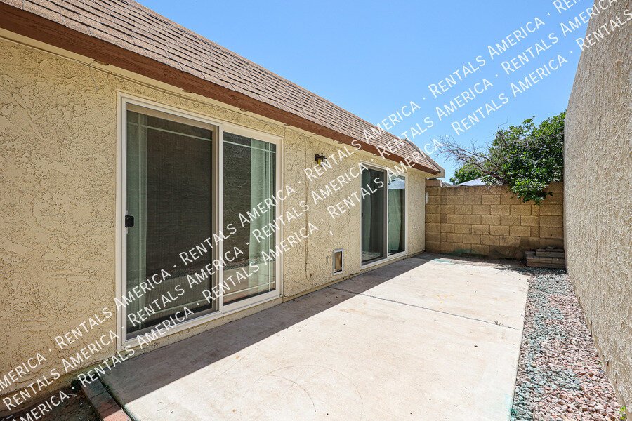 *Get 2 weeks free rent with a signed 12 month lease!* property image