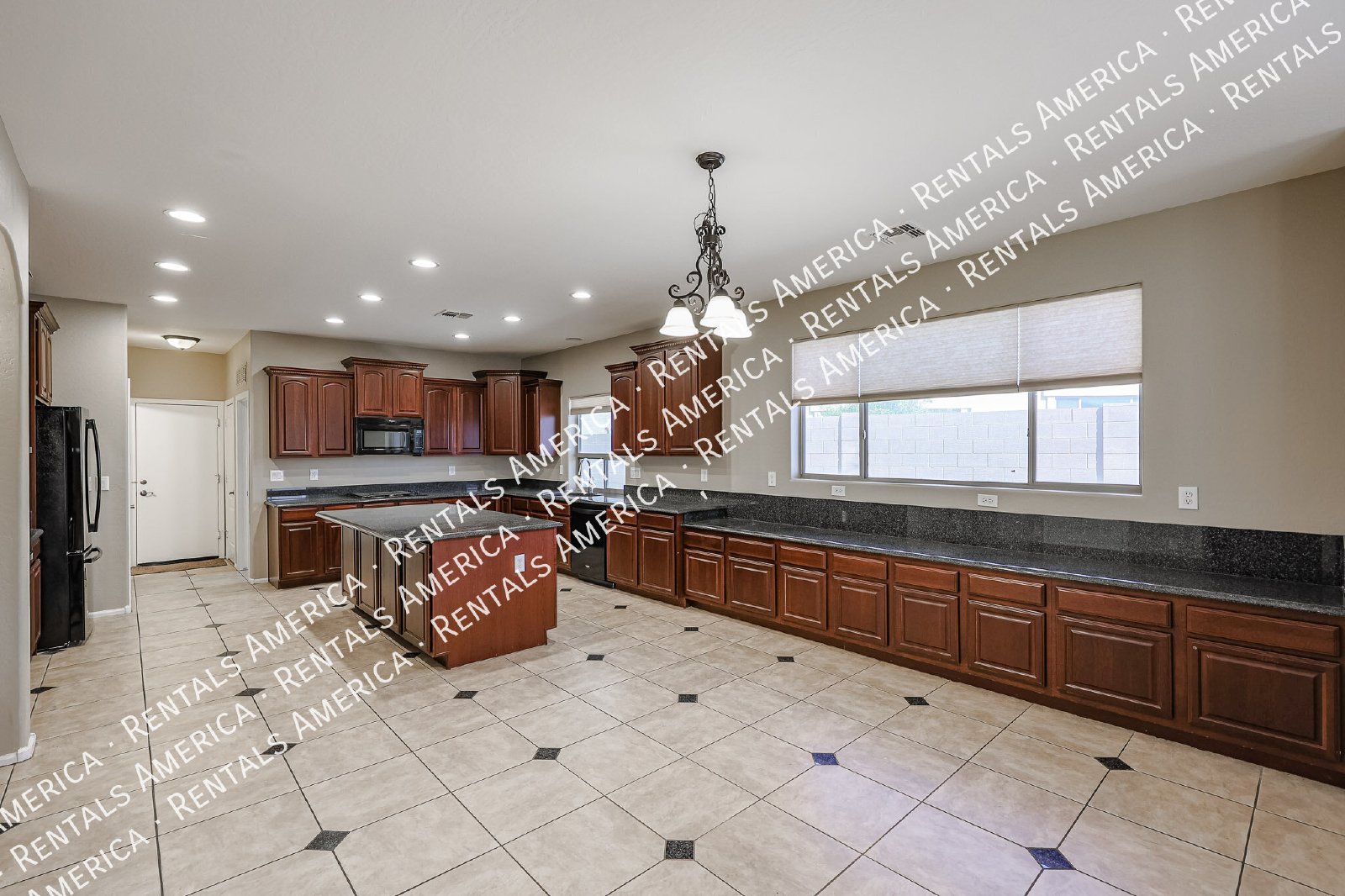 Welcome home to this 4 bedroom, 2.5 bath in Copper Basin!!! property image
