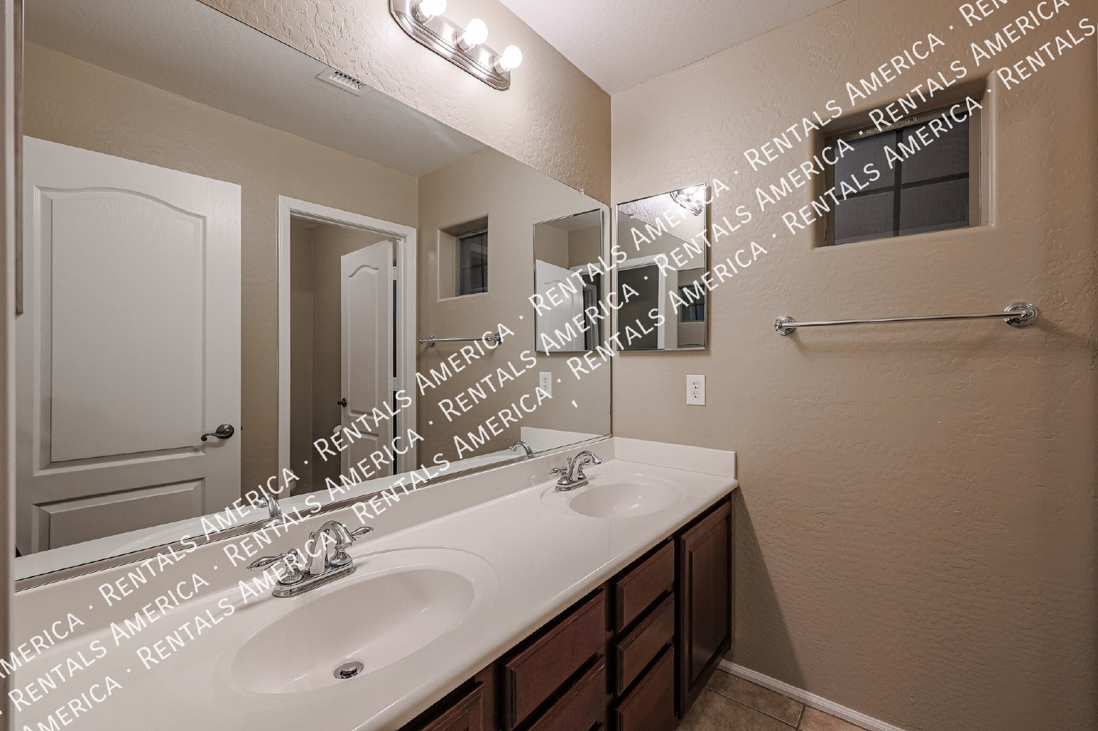 Welcome home to this 4 bedroom, 2.5 bath in Copper Basin!!! property image