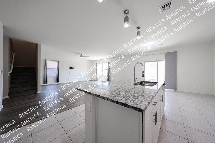 $500 RENT CREDIT +$500.00 DEPOSIT DISCOUNT! property image