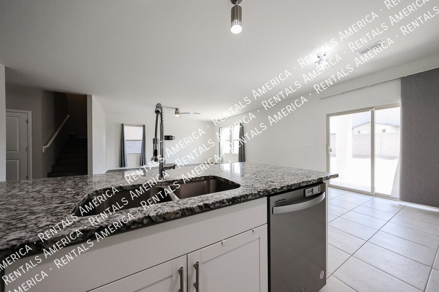 $500 RENT CREDIT +$500.00 DEPOSIT DISCOUNT! property image