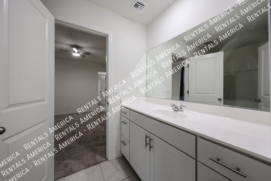 $500 RENT CREDIT +$500.00 DEPOSIT DISCOUNT! property image