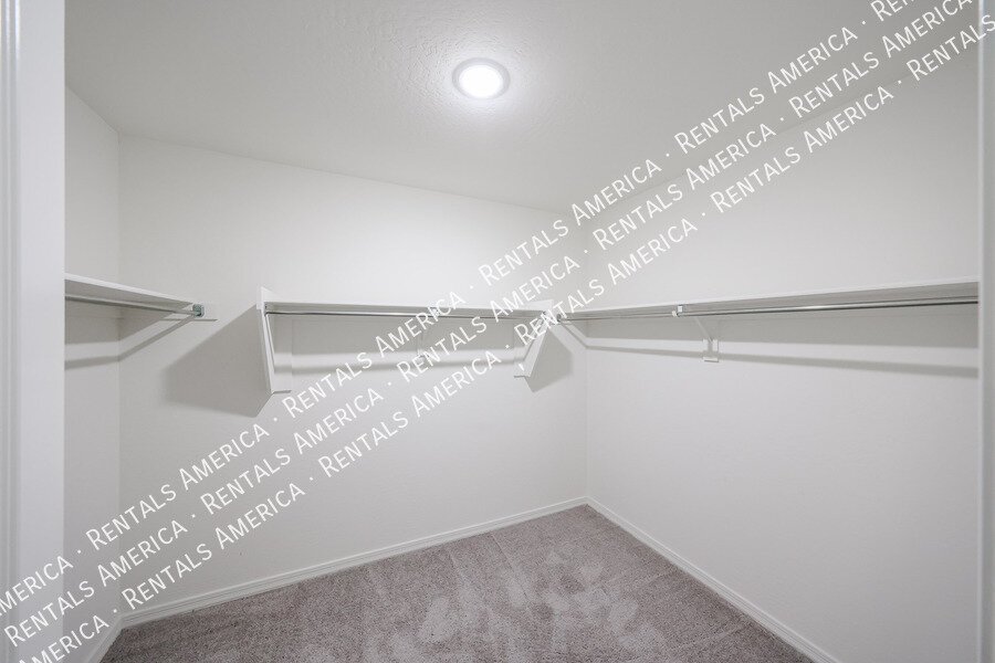 $500 RENT CREDIT +$500.00 DEPOSIT DISCOUNT! property image