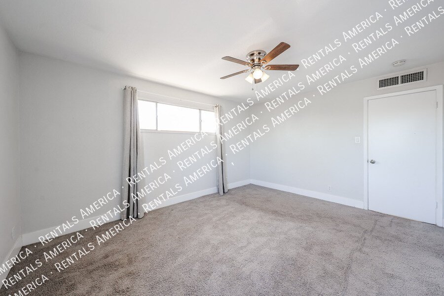 MOVE IN SPECIA! $2500 for monthly rentSOLAR, POOL, 2000 SQ Ft, SPECIAL property image