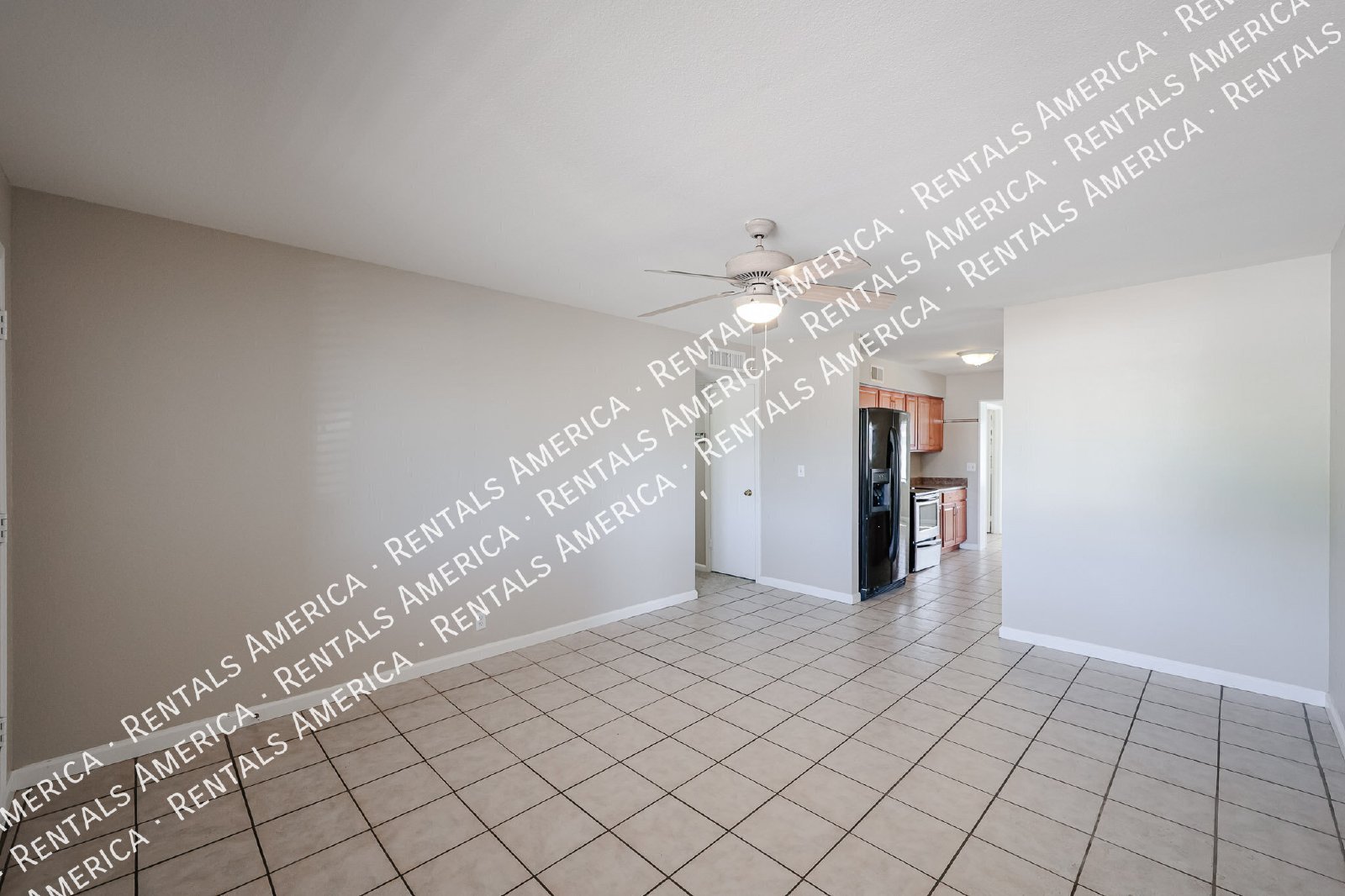 No HOA  Diving Pool  Mesa Home- 3 bedrooms 2 bath property image