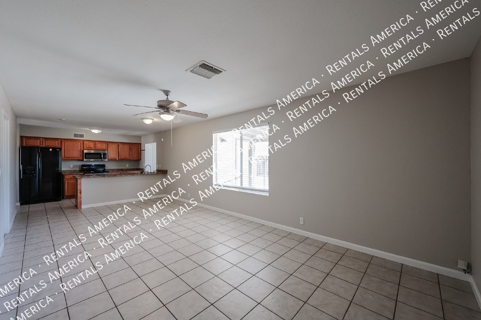 No HOA  Diving Pool  Mesa Home- 3 bedrooms 2 bath property image