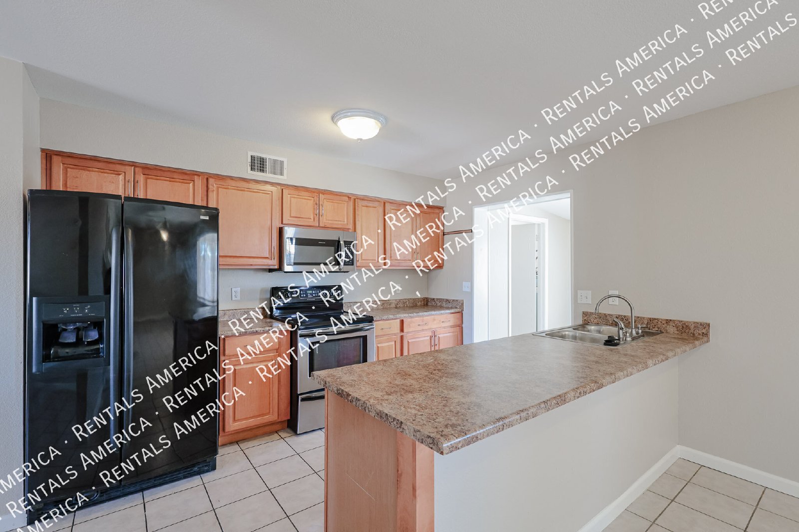 No HOA  Diving Pool  Mesa Home- 3 bedrooms 2 bath property image