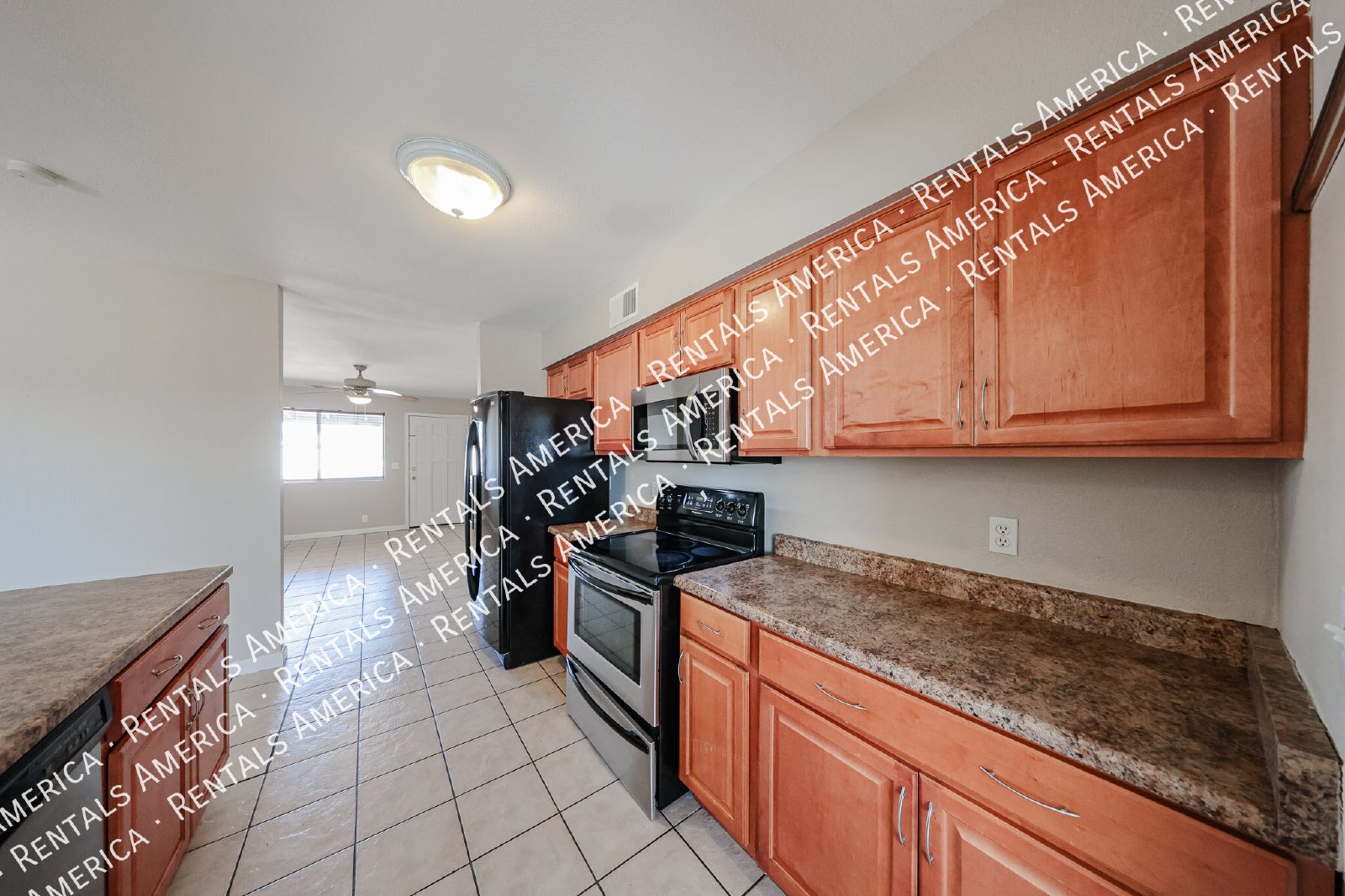 No HOA  Diving Pool  Mesa Home- 3 bedrooms 2 bath property image