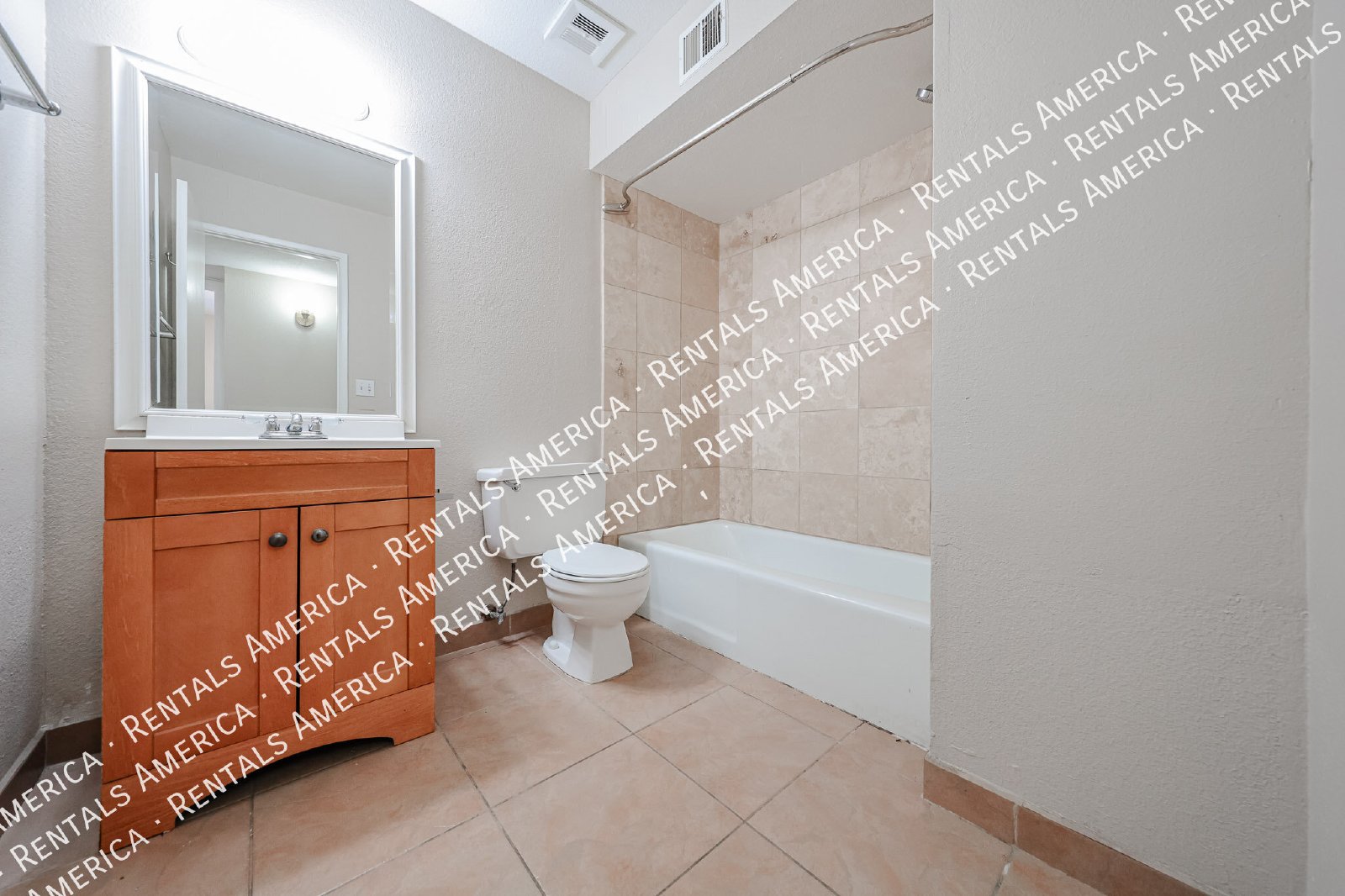 No HOA  Diving Pool  Mesa Home- 3 bedrooms 2 bath property image