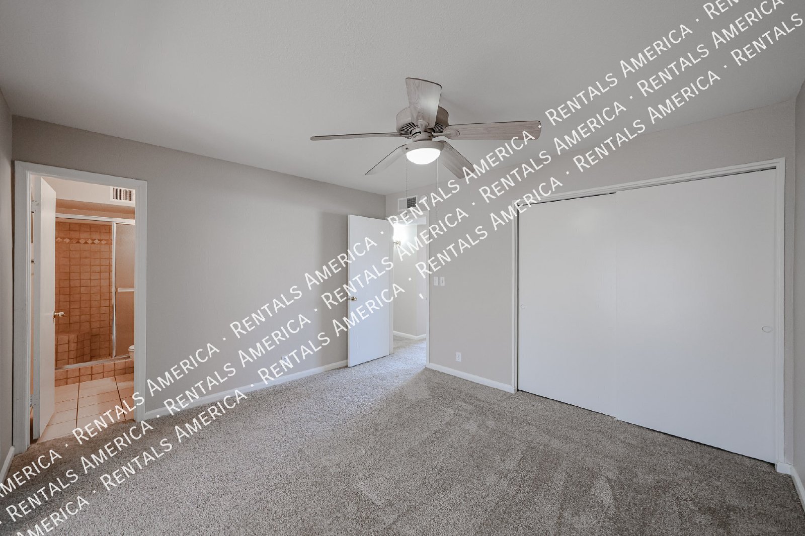 No HOA  Diving Pool  Mesa Home- 3 bedrooms 2 bath property image