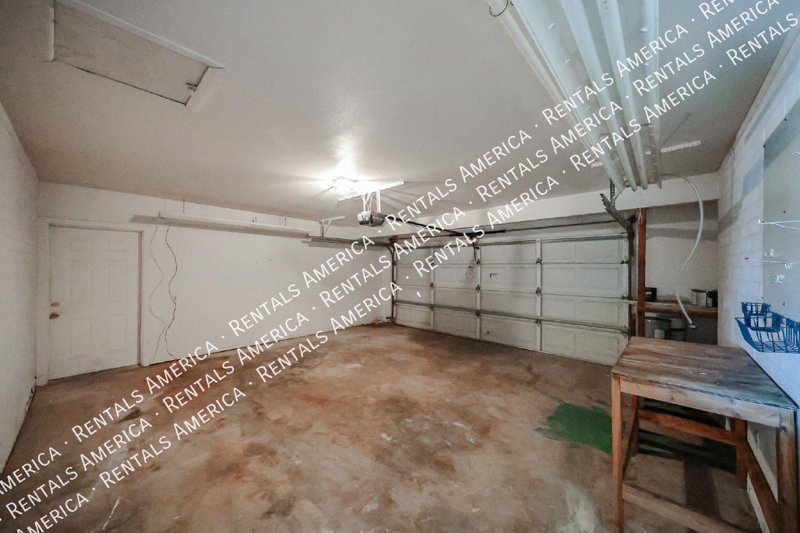 No HOA  Diving Pool  Mesa Home- 3 bedrooms 2 bath property image