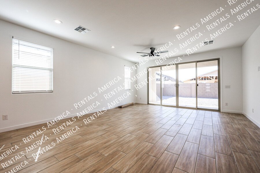 MOVE IN SPECIAL!!!! AVAILABLE NOW FOR IMMEDIATE MOVE IN property image
