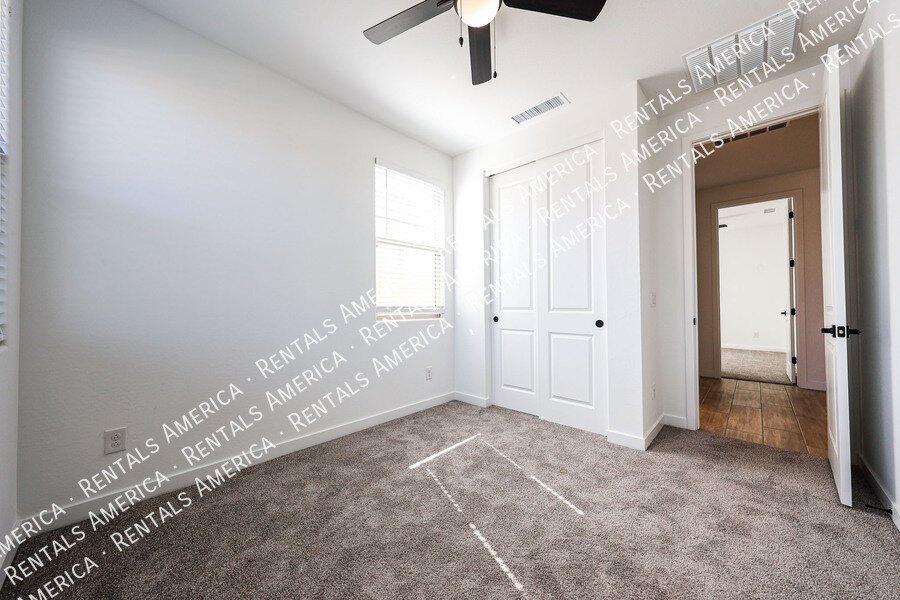 MOVE IN SPECIAL!!!! AVAILABLE NOW FOR IMMEDIATE MOVE IN property image