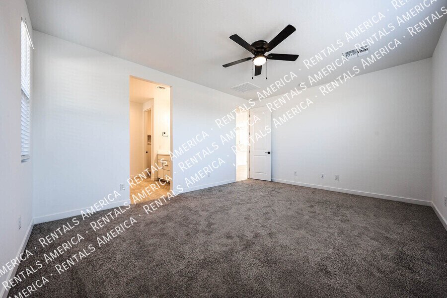 MOVE IN SPECIAL!!!! AVAILABLE NOW FOR IMMEDIATE MOVE IN property image