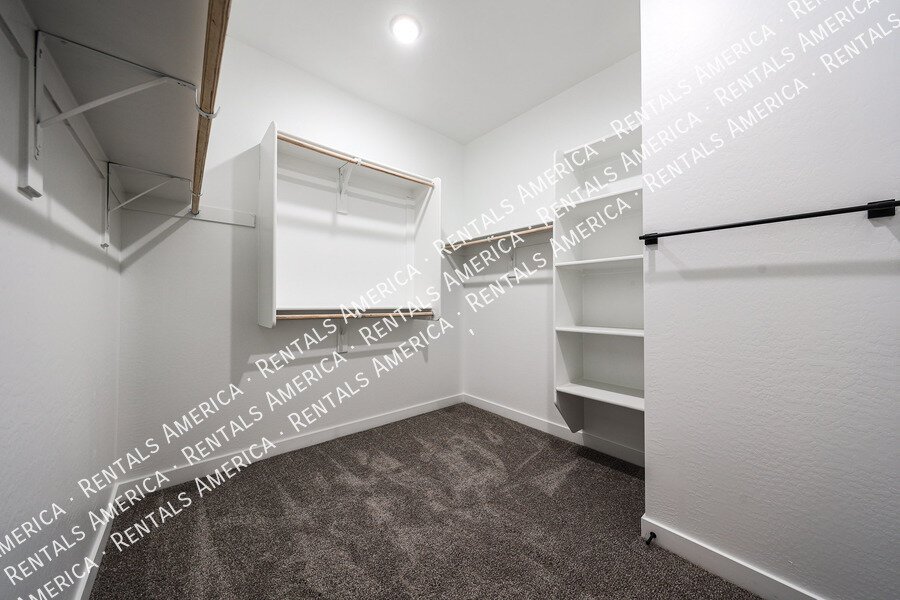 MOVE IN SPECIAL!!!! AVAILABLE NOW FOR IMMEDIATE MOVE IN property image