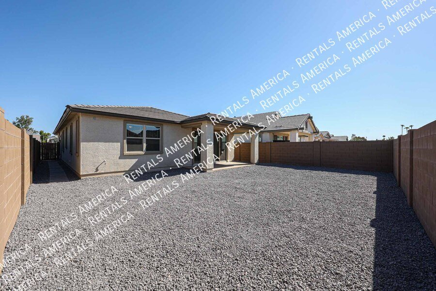 MOVE IN SPECIAL!!!! AVAILABLE NOW FOR IMMEDIATE MOVE IN property image