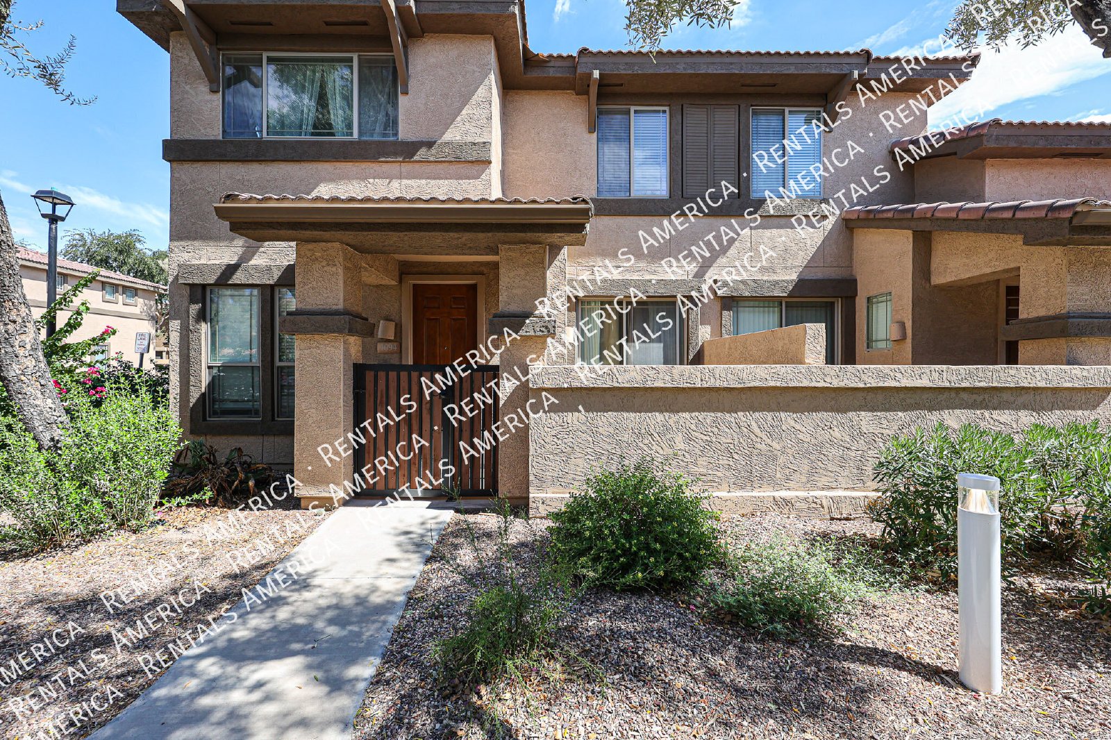 Gated Community! 3 Bedroom Townhouse w/ 2 Car Garage! property image