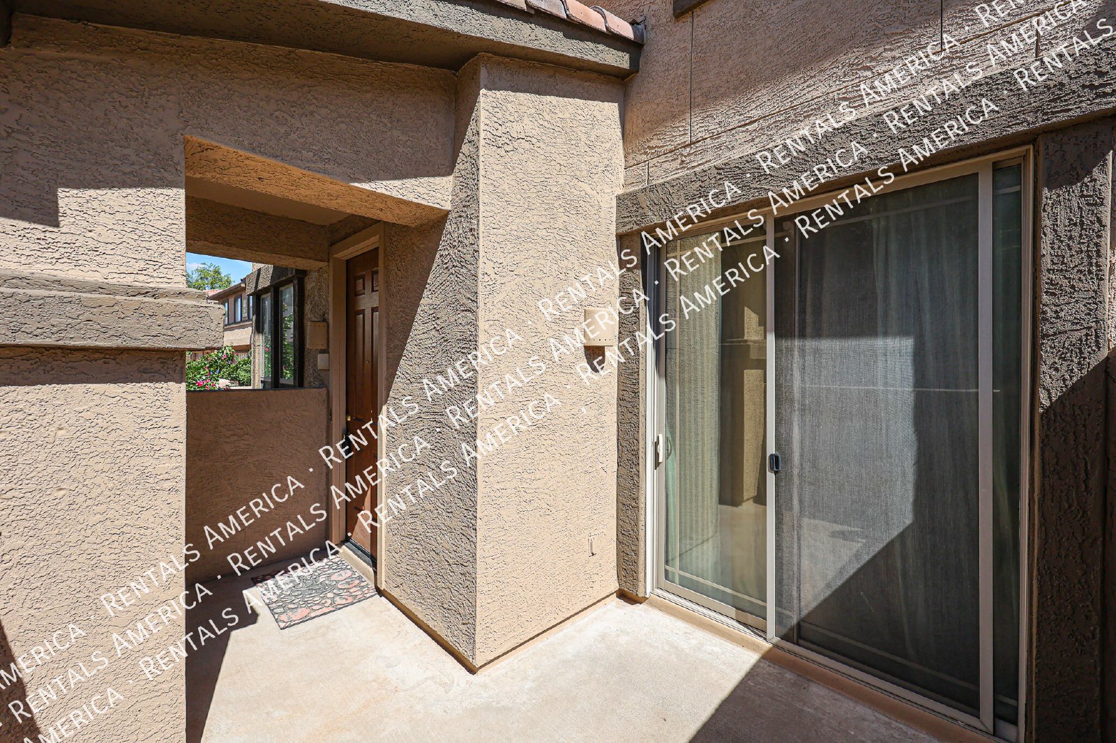 Gated Community! 3 Bedroom Townhouse w/ 2 Car Garage! property image