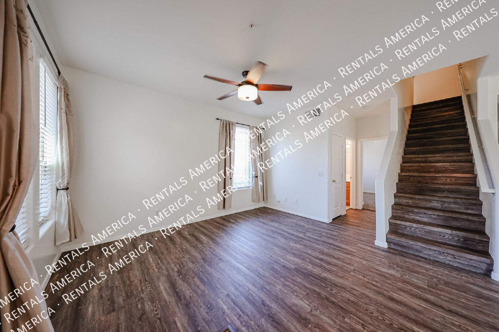Gated Community! 3 Bedroom Townhouse w/ 2 Car Garage! property image