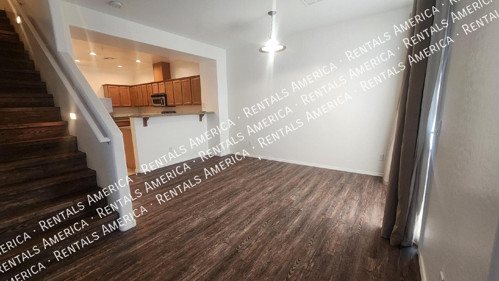 Gated Community! 3 Bedroom Townhouse w/ 2 Car Garage! property image
