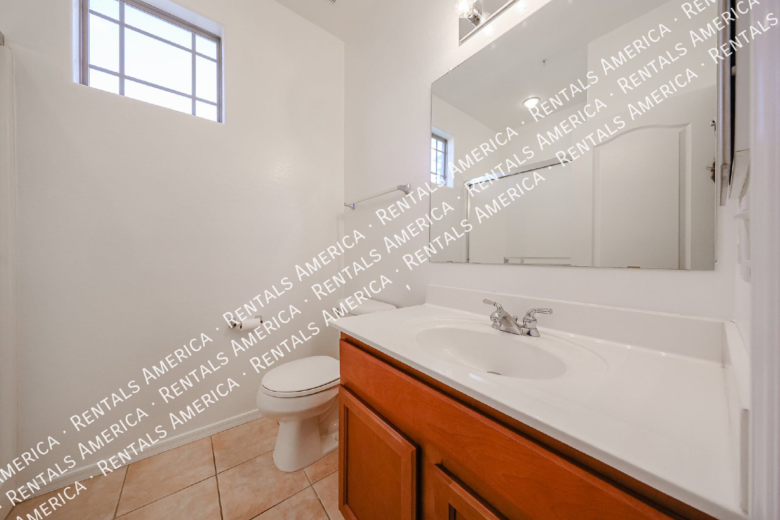 Gated Community! 3 Bedroom Townhouse w/ 2 Car Garage! property image
