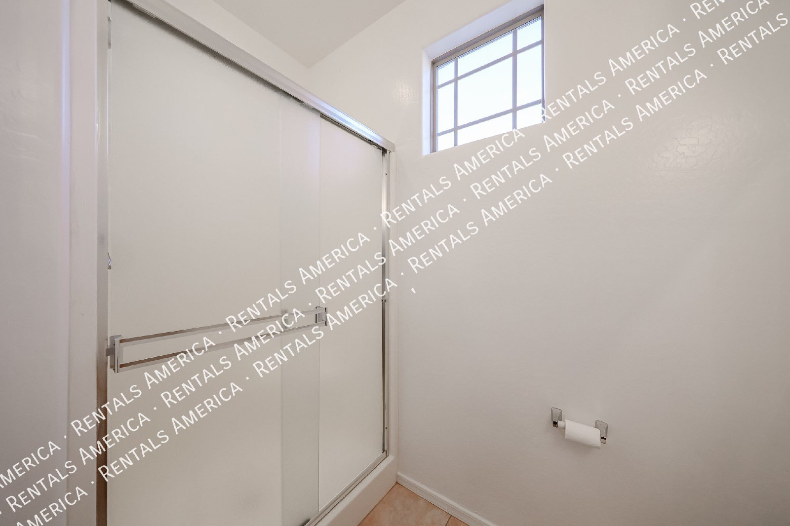 Gated Community! 3 Bedroom Townhouse w/ 2 Car Garage! property image
