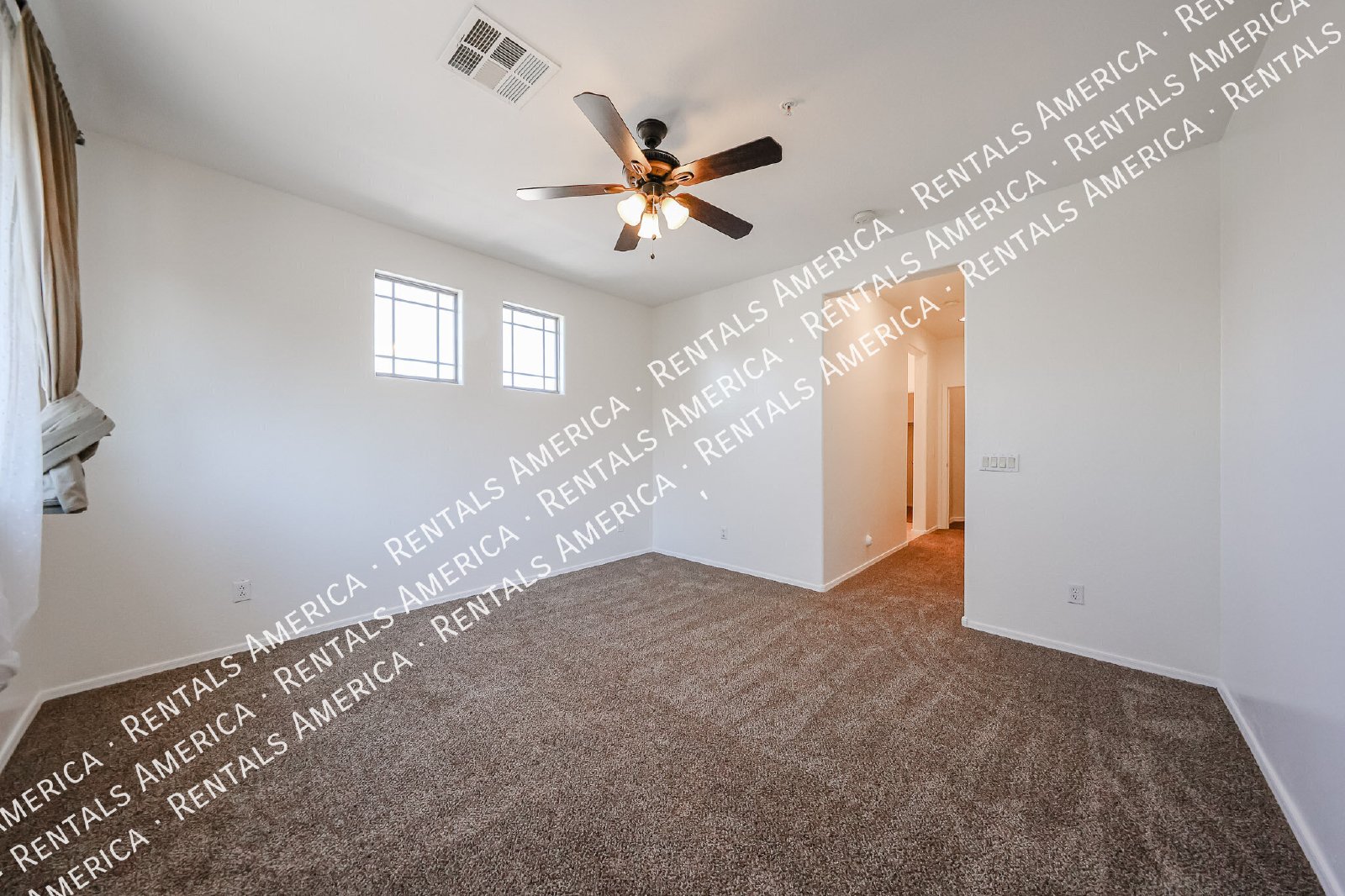 Gated Community! 3 Bedroom Townhouse w/ 2 Car Garage! property image