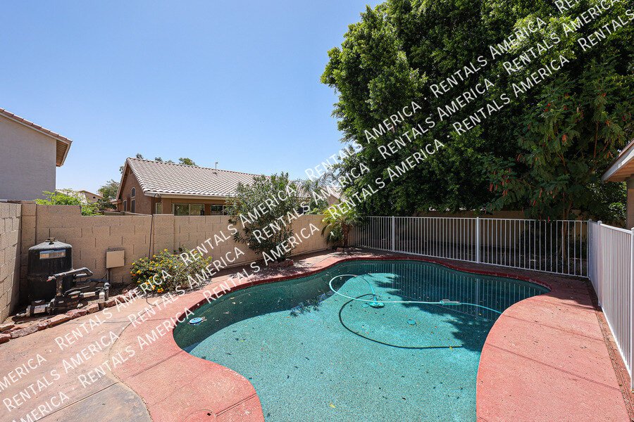 Spacious 5-Bedroom Home with Private Pool in Chandler property image