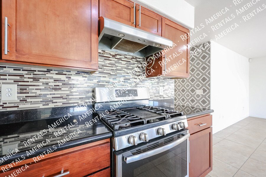 Spacious 5-Bedroom Home with Private Pool in Chandler property image