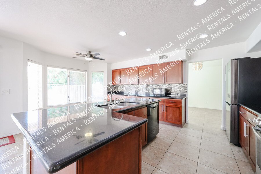 Spacious 5-Bedroom Home with Private Pool in Chandler property image