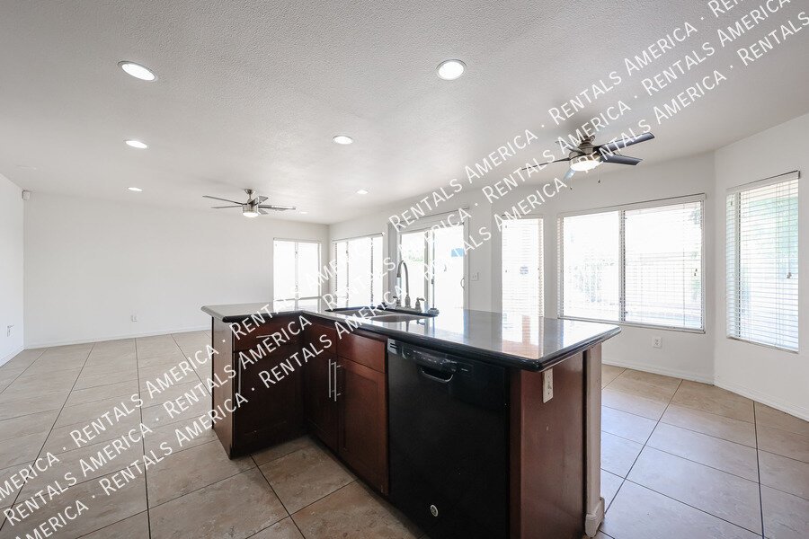Spacious 5-Bedroom Home with Private Pool in Chandler property image