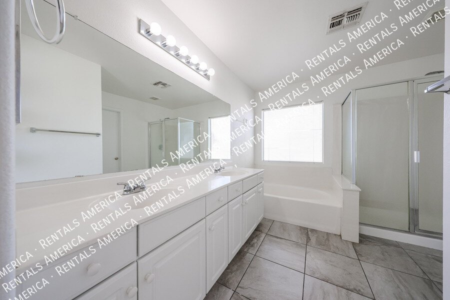 Spacious 5-Bedroom Home with Private Pool in Chandler property image