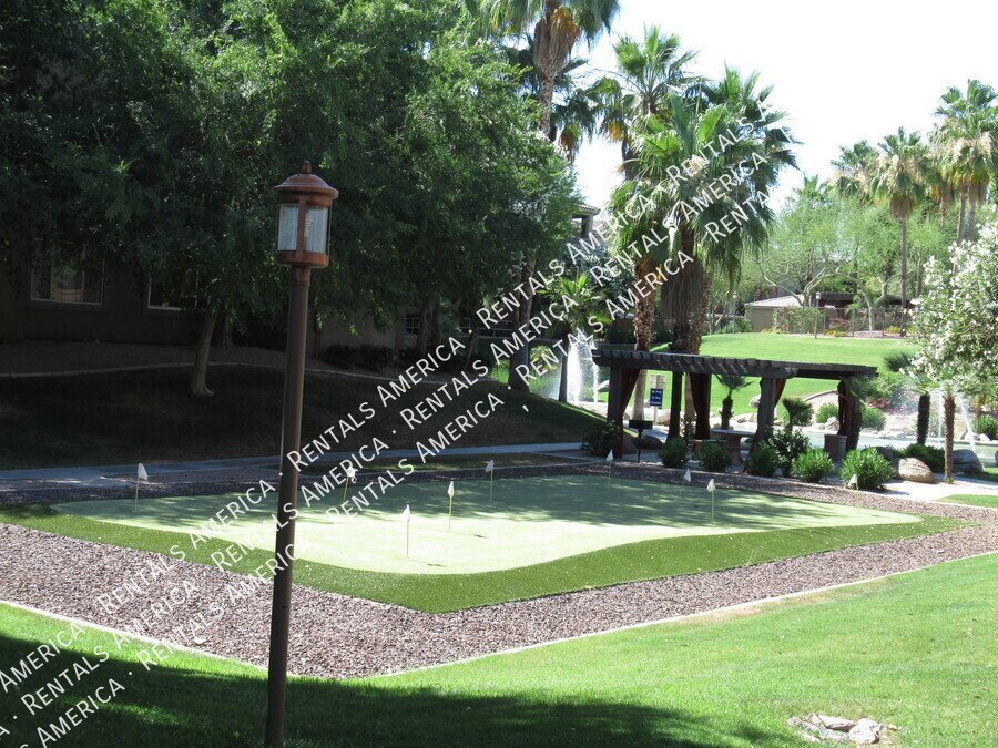 Spaciious 3RD Floor 1 BD 1BA Condo in the Gated Red Rox Community! property image
