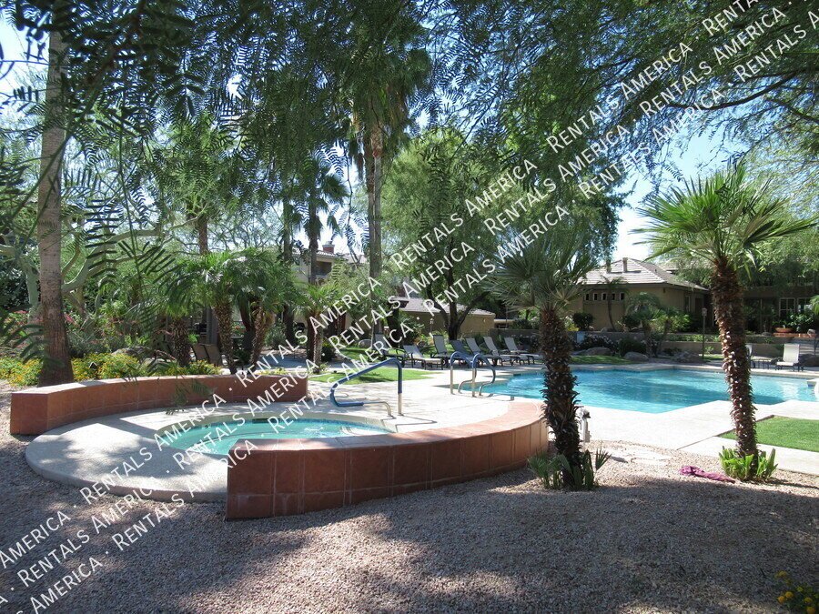 Spaciious 3RD Floor 1 BD 1BA Condo in the Gated Red Rox Community! property image