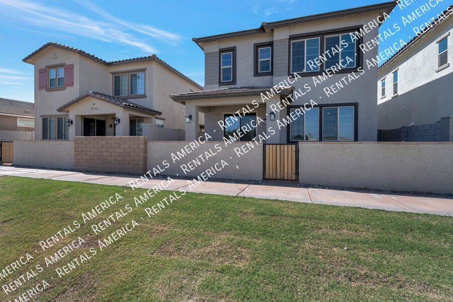 4 BEDROOM IN EASTMARK property image