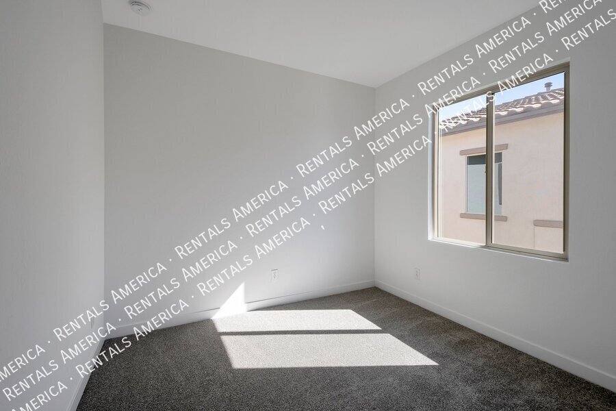 4 BEDROOM IN EASTMARK property image