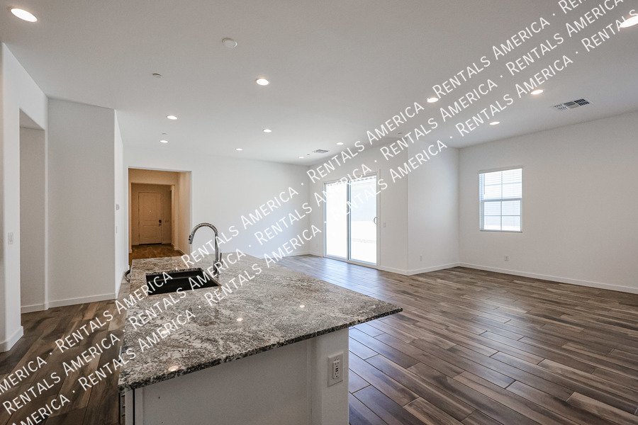 Awesome 4 Bedroom home in Chandler property image