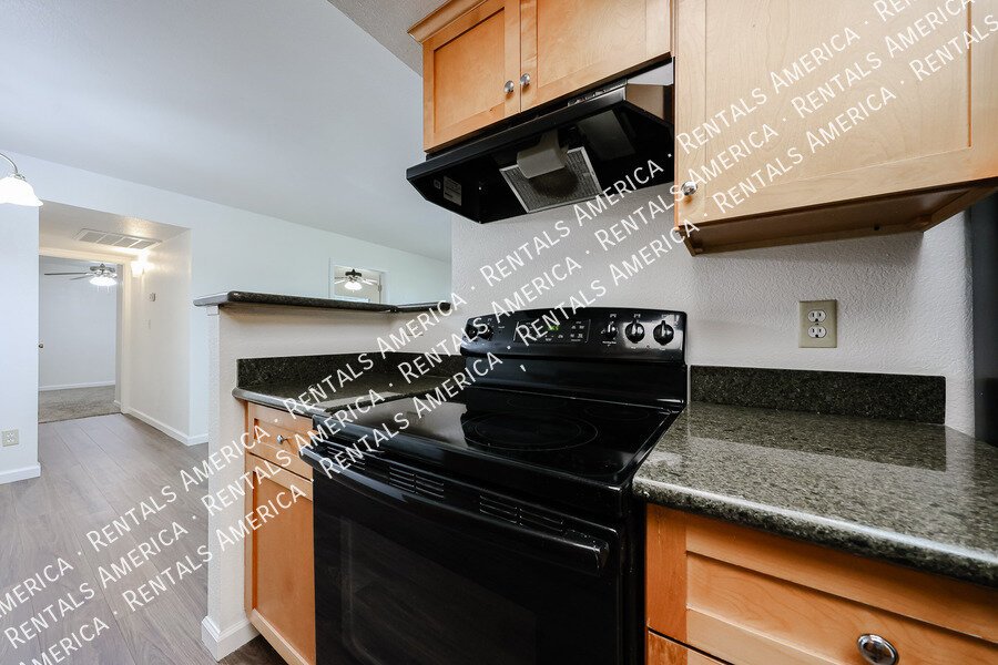 Updated Condo in Maryland Manor-$500 off M/I by 10/30 property image